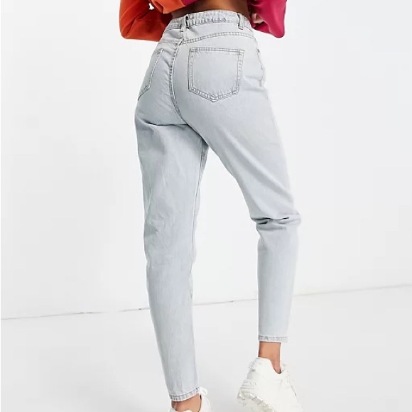 Missguided | Riot Mom Jean in Light Blue - MBLUE - Picture 2 of 6